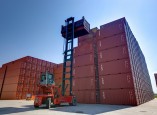 Штабелери Kalmar для обробки порожніх контейнерів